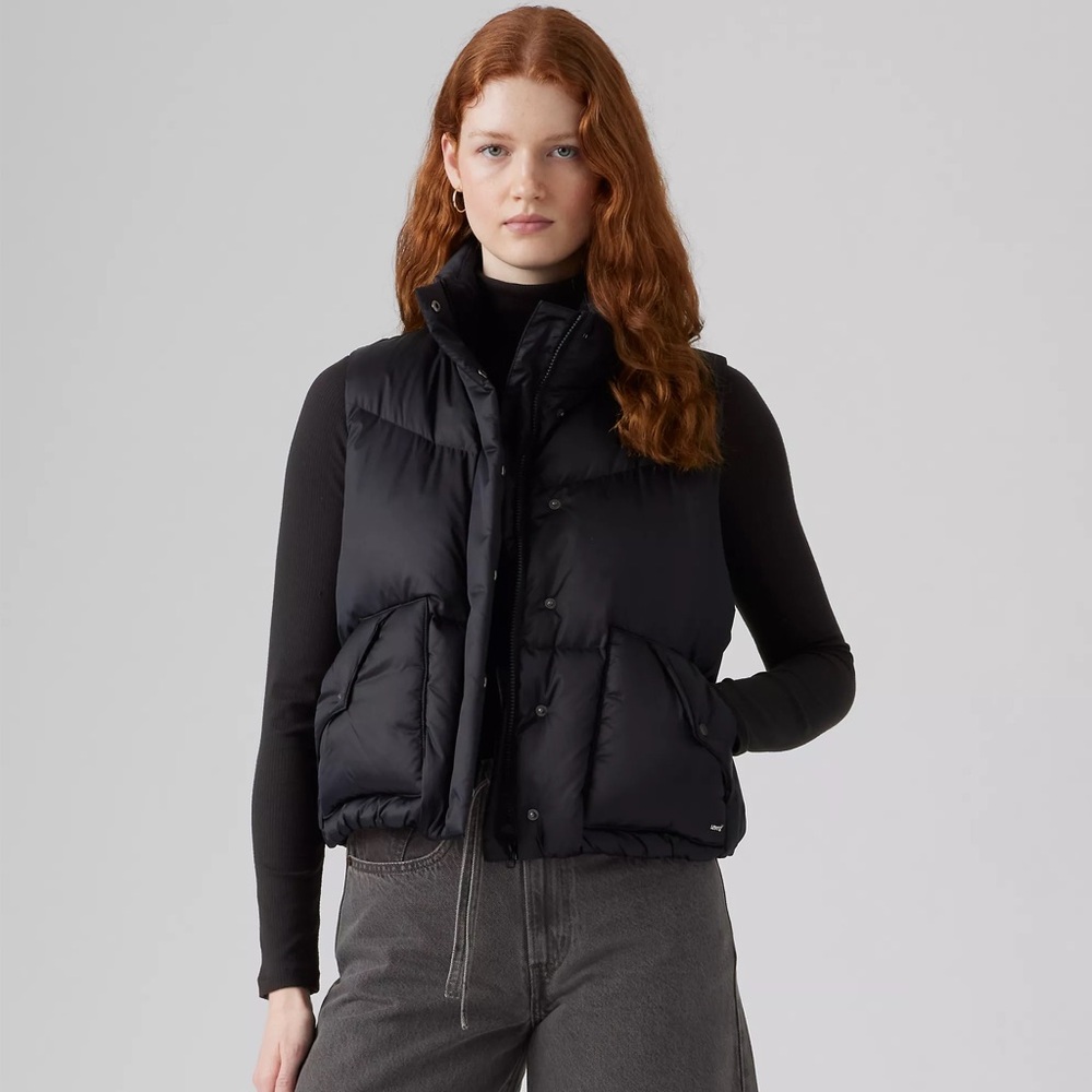 Levi’s Black Puffer Vest – Size XS – NWT – Bubble / Cropped Fit / Winter Layer